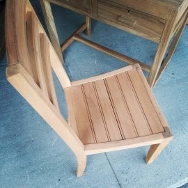 chaise à latte décapée